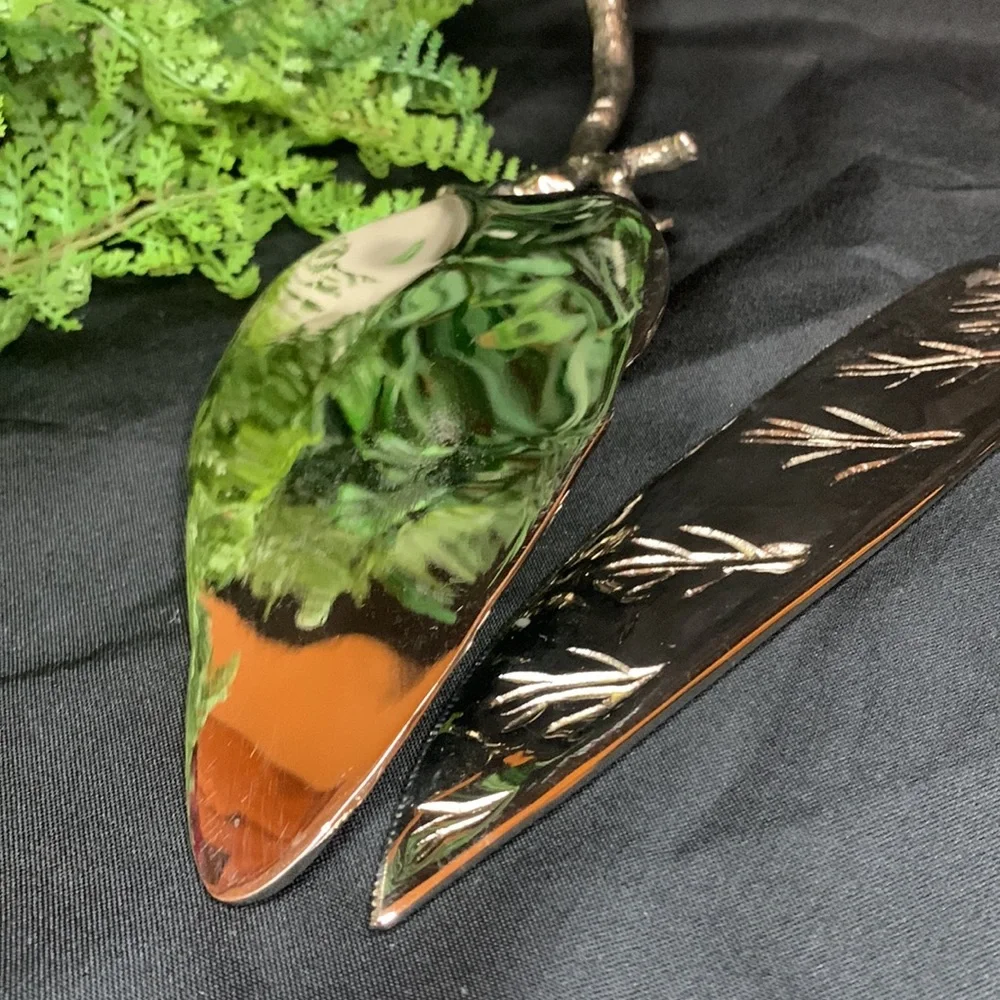 Bombay company amethyst collection silver branch & leaf wedding cake serving set - Picture 11 of 12